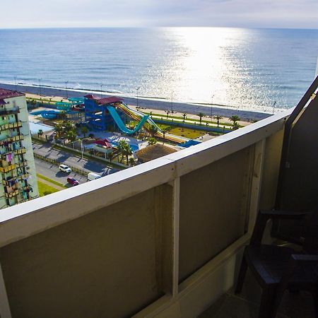 Apartament Denis In Apart-Otel Residenc Batumi Esterno foto
